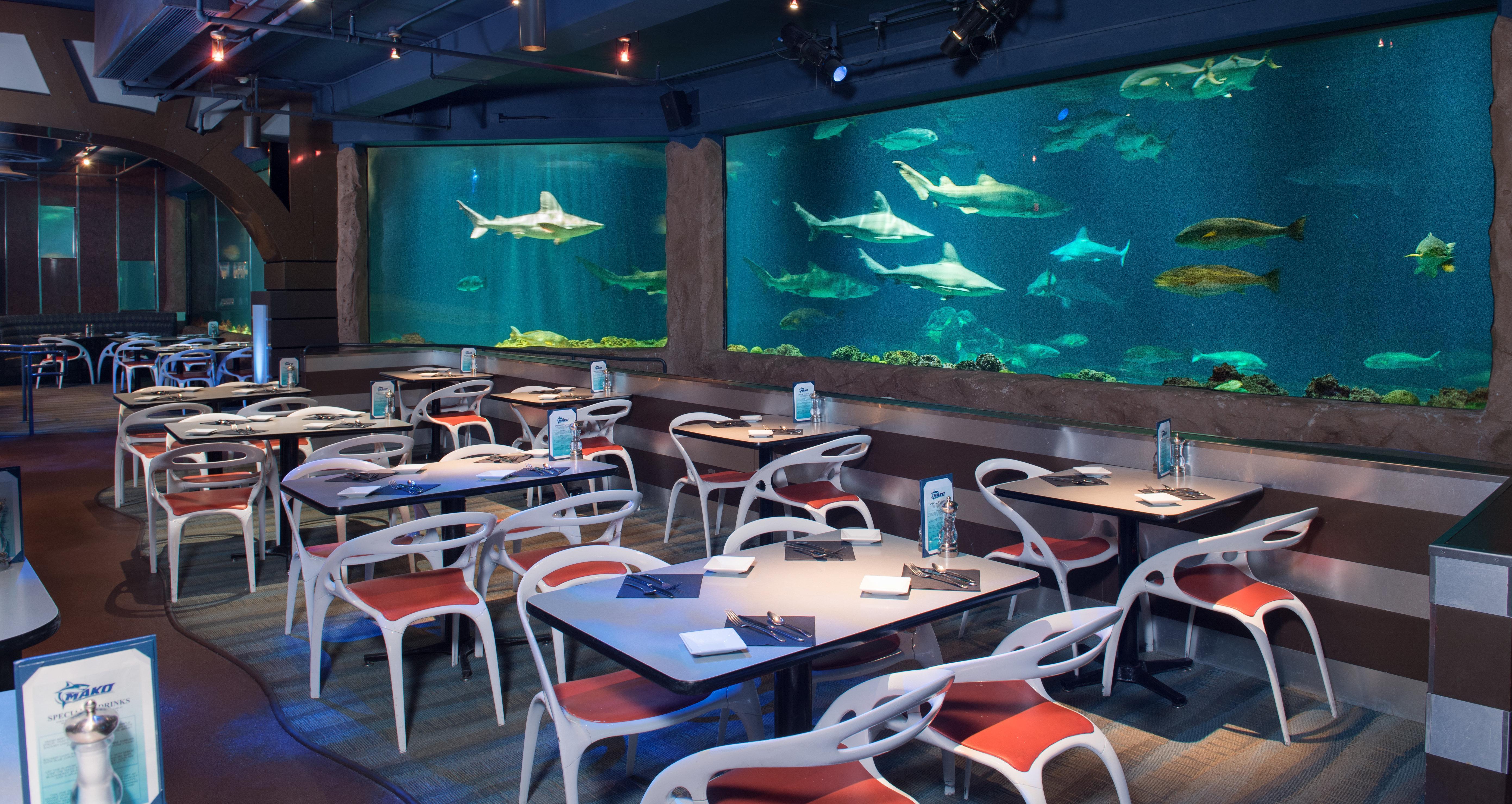 Hotel Staybridge Orlando At Seaworld By Ihg - Free Parking & Shuttle To Seaworld Parks 3*