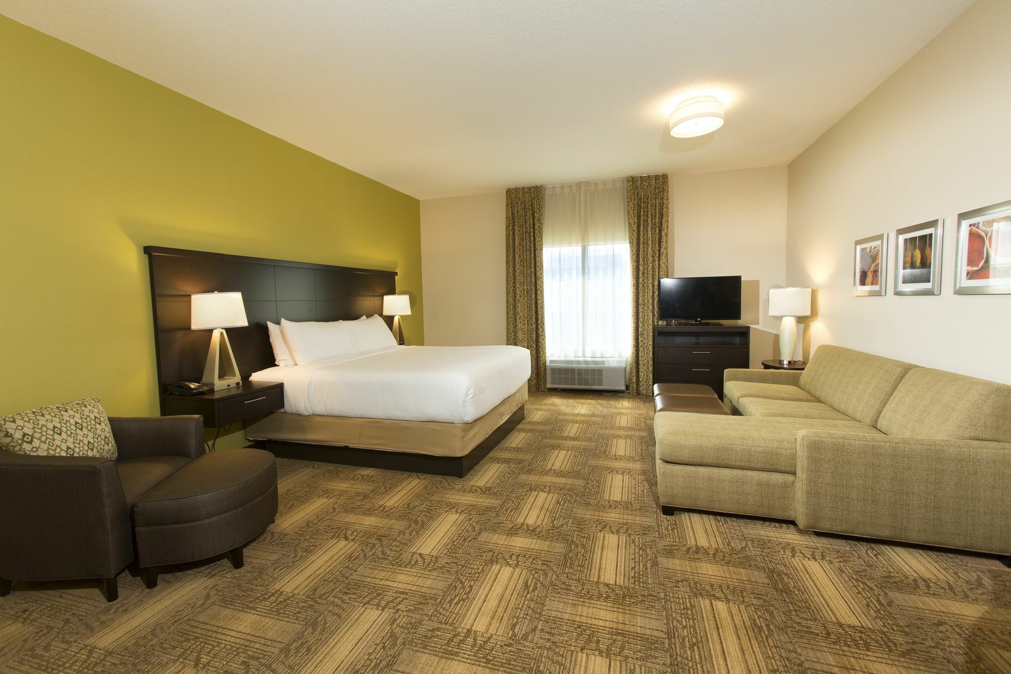 Staybridge Orlando At Seaworld By Ihg - Free Parking & Shuttle To Seaworld Parks 3* Williamsburg